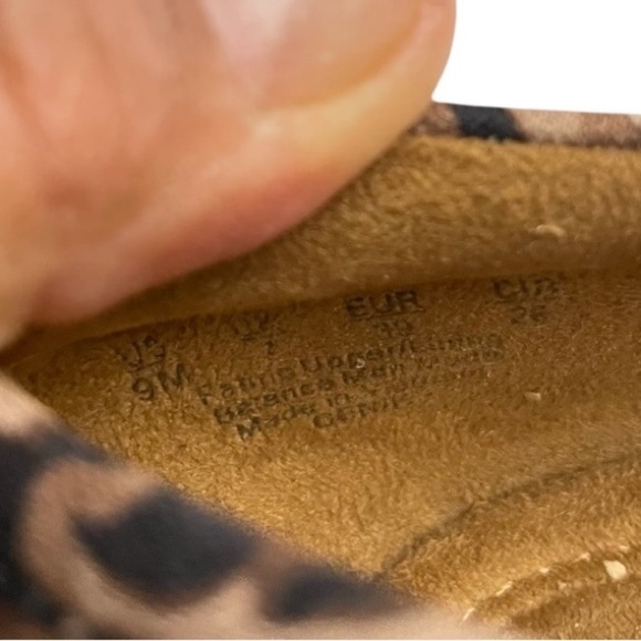 Natural Soul All Thru Comfort Slip Genie Leopard Print Twist
Front Flat Sz 9 - Picture 8 of 11